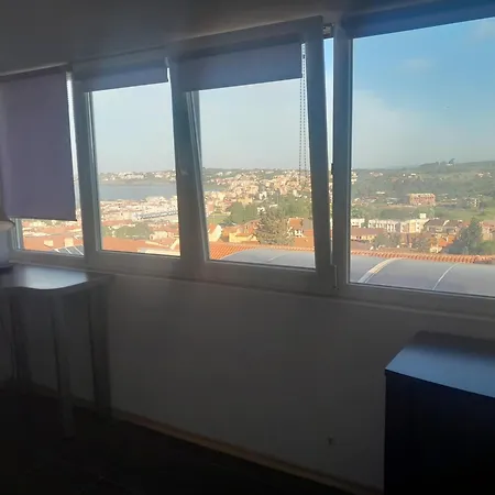 شقة многостаен в